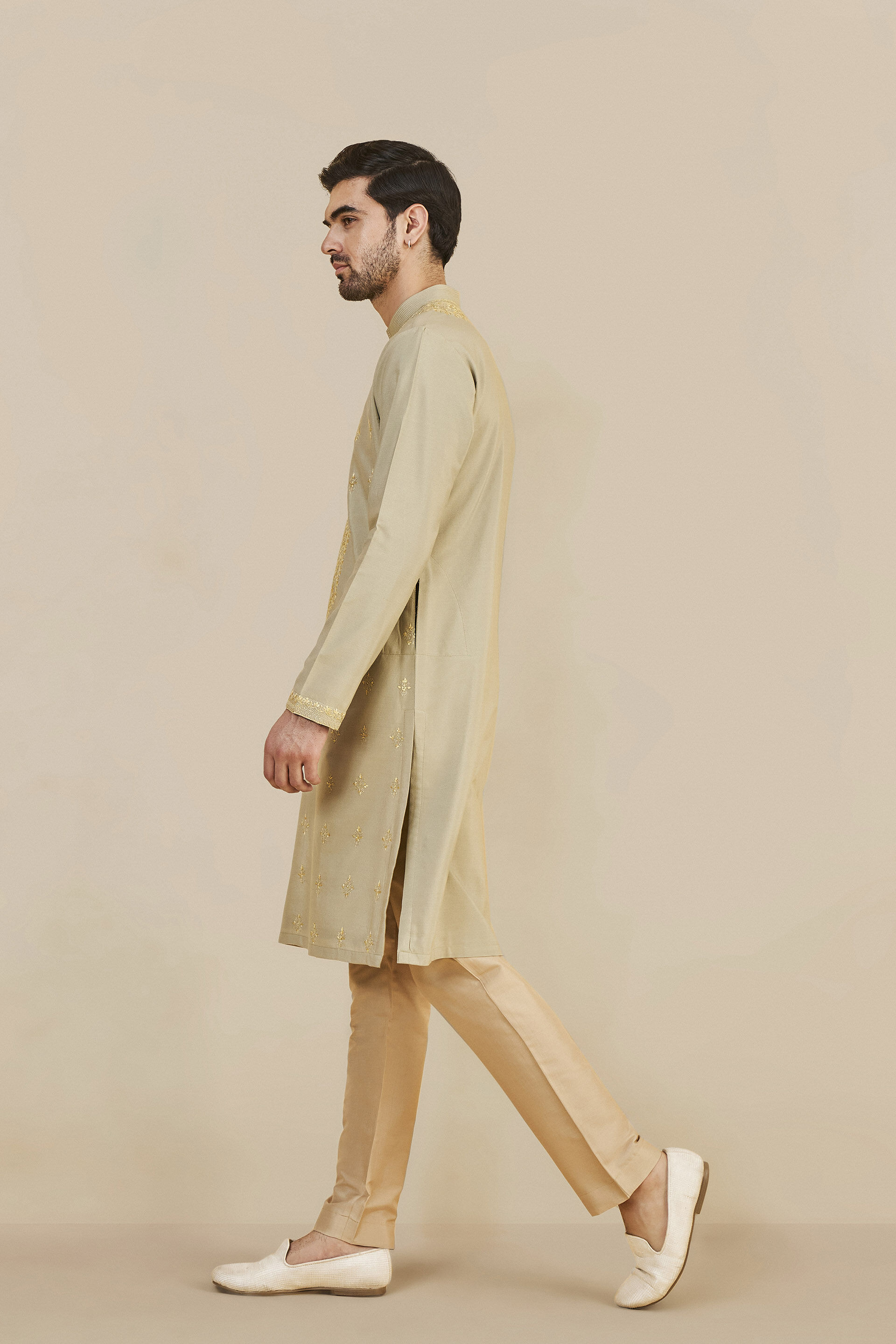 Shirom Embroidered Chikankari Kurta - Olive